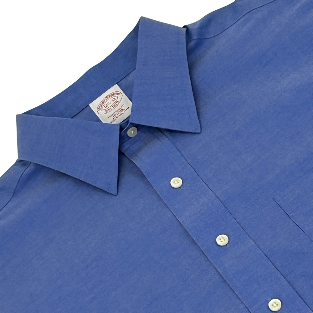 Brooks Brothers Dress Shirt Mens 16.5-33 Blue Traditional Fit Non-Iron Cotton